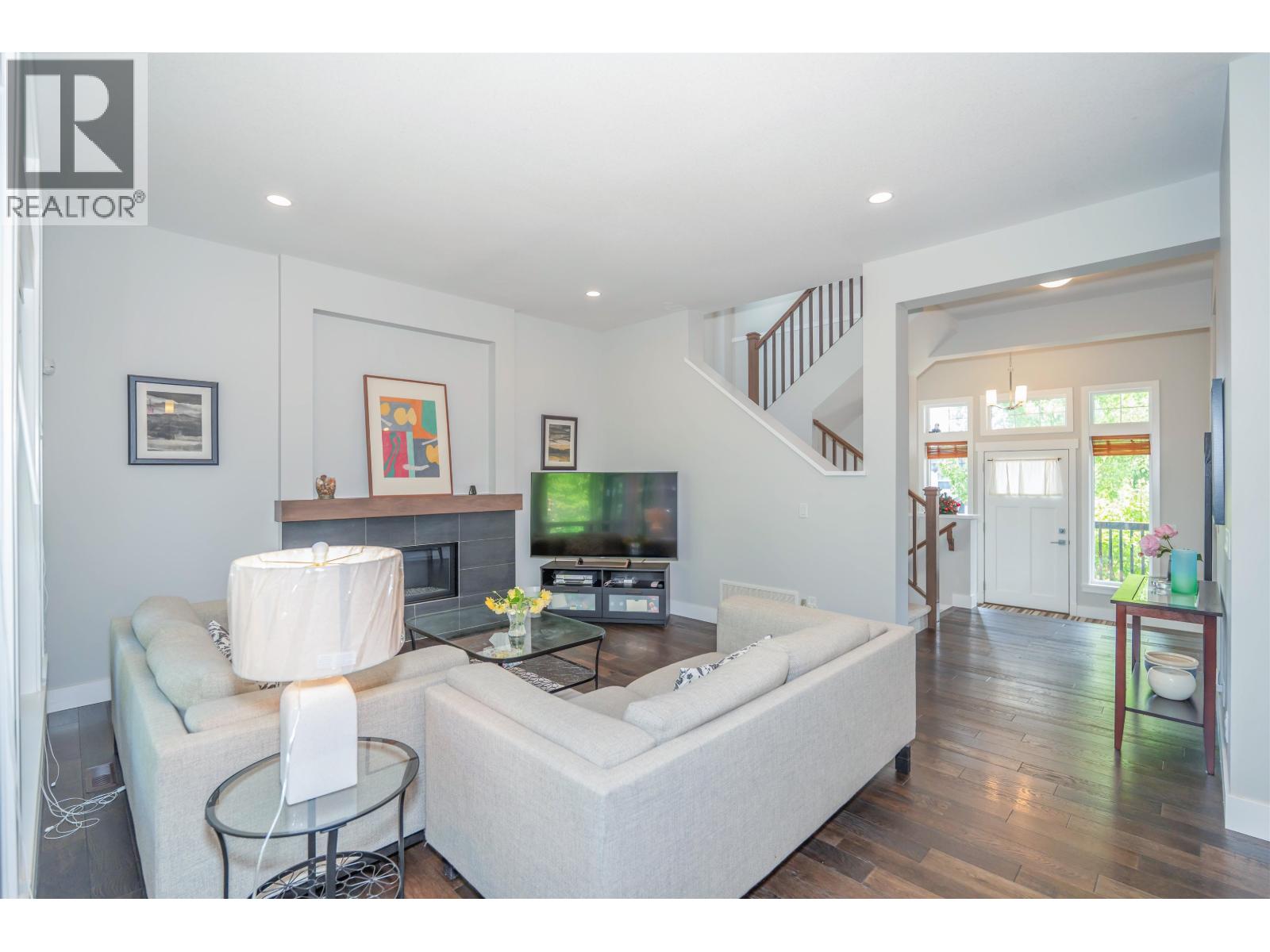 3511 Princeton Avenue, Coquitlam, British Columbia  V3E 0K3 - Photo 6 - R3163665