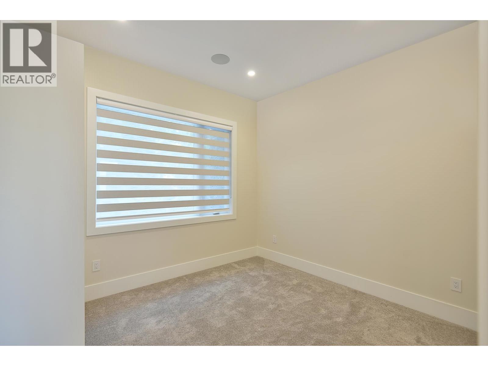 6553-6555 N Gale Avenue, Sechelt, British Columbia  V7Z 0L1 - Photo 17 - R3163666