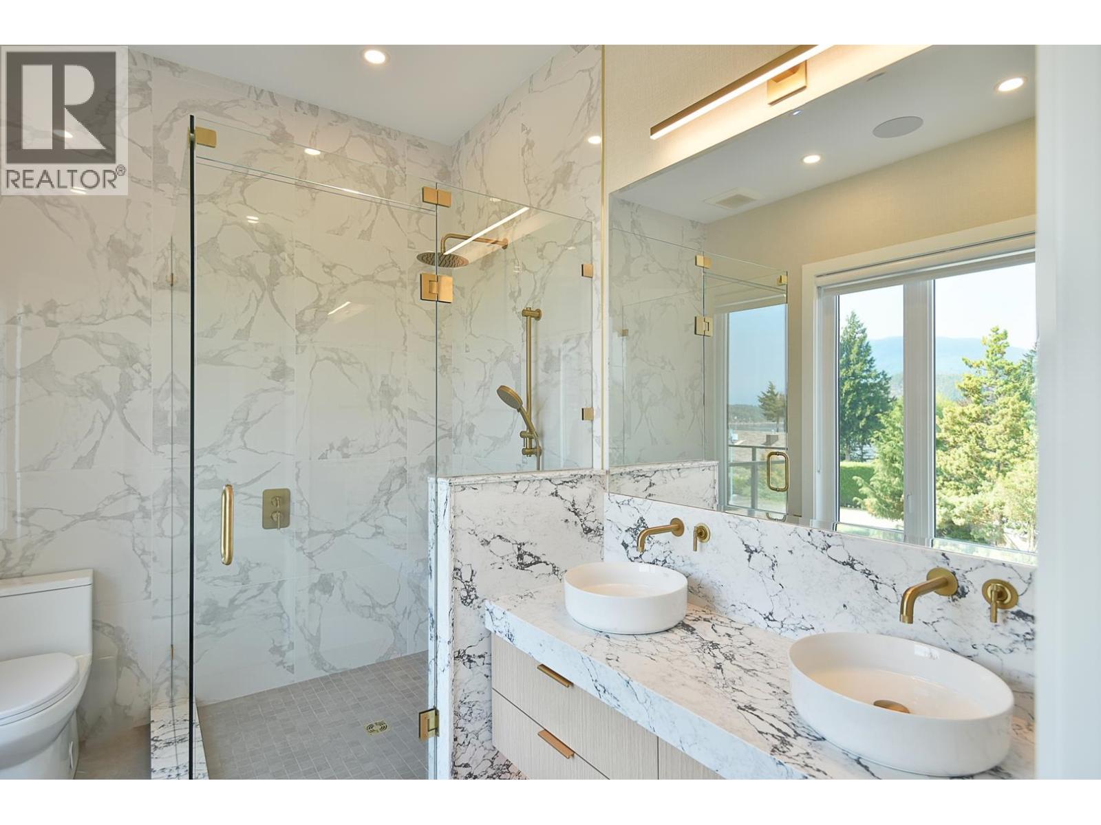 6553-6555 N Gale Avenue, Sechelt, British Columbia  V7Z 0L1 - Photo 19 - R3163666