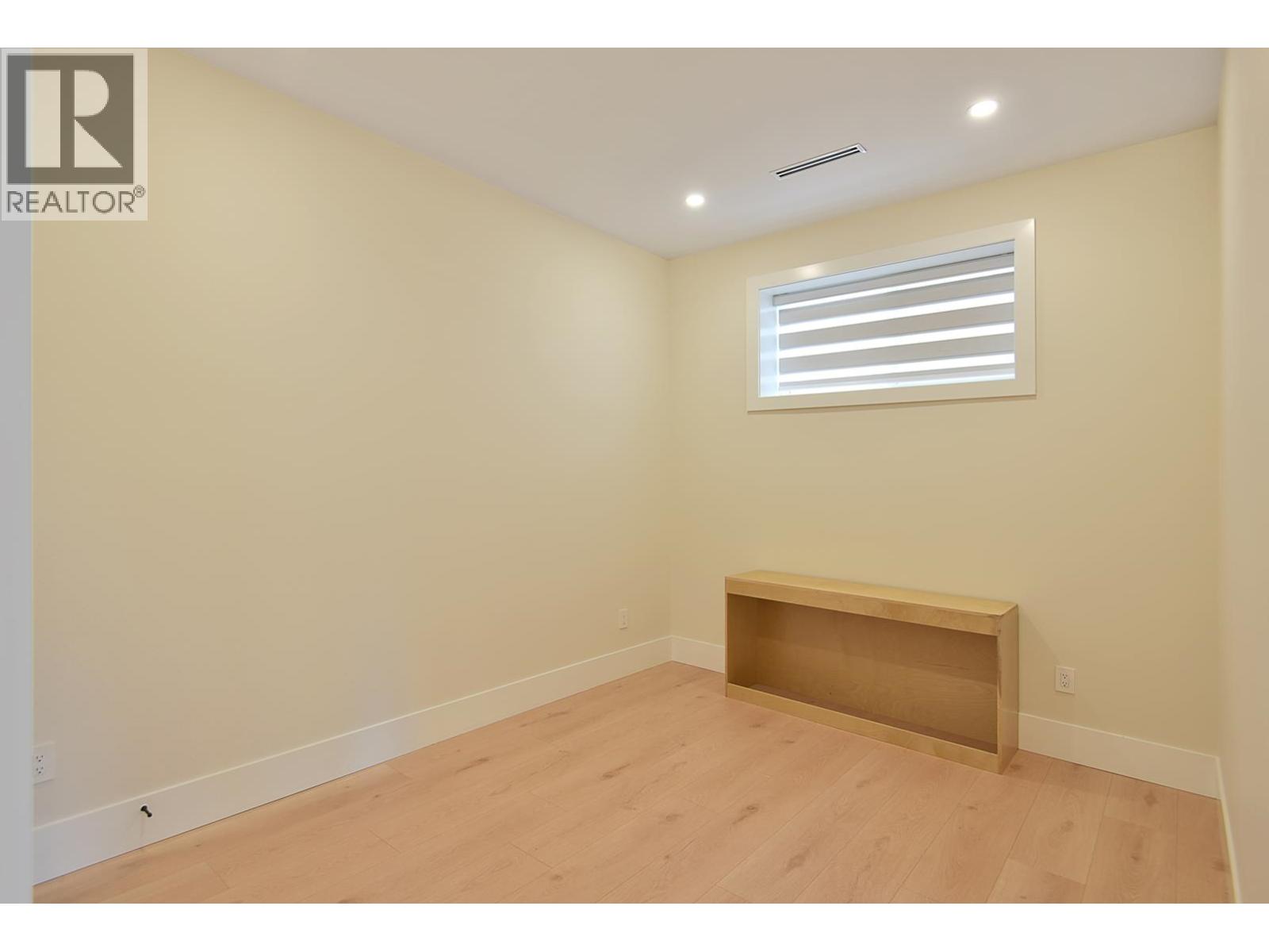 6553-6555 N Gale Avenue, Sechelt, British Columbia  V7Z 0L1 - Photo 24 - R3163666