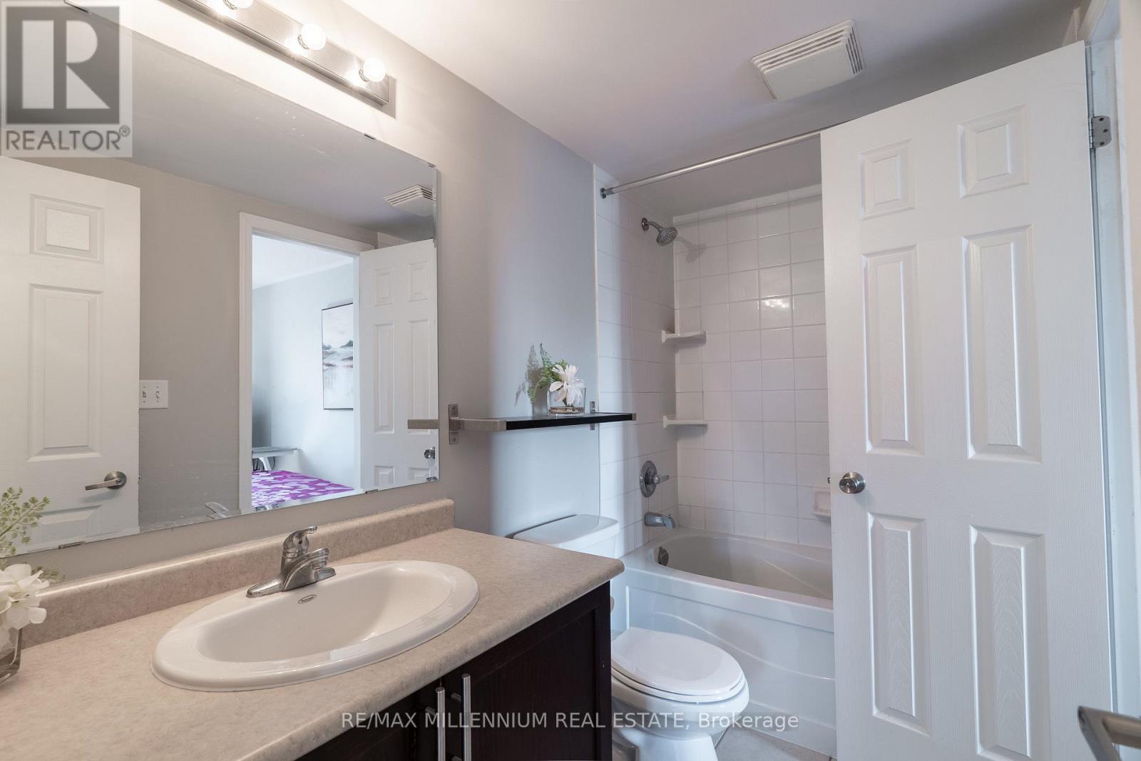 17 - 2614 Dashwood Drive, Oakville, Ontario  L6M 0K5 - Photo 18 - W13763586