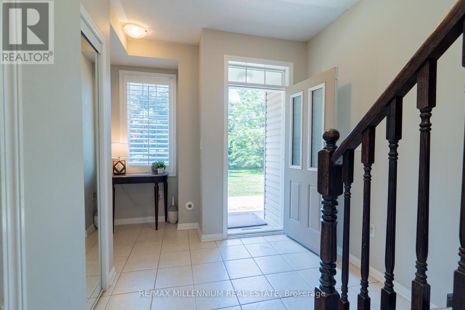 17 - 2614 Dashwood Drive, Oakville, Ontario  L6M 0K5 - Photo 2 - W13763586