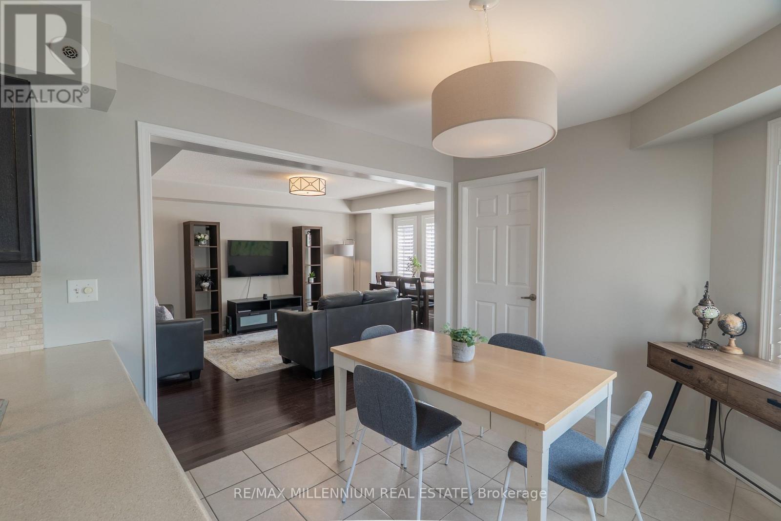17 - 2614 Dashwood Drive, Oakville, Ontario  L6M 0K5 - Photo 9 - W13763586