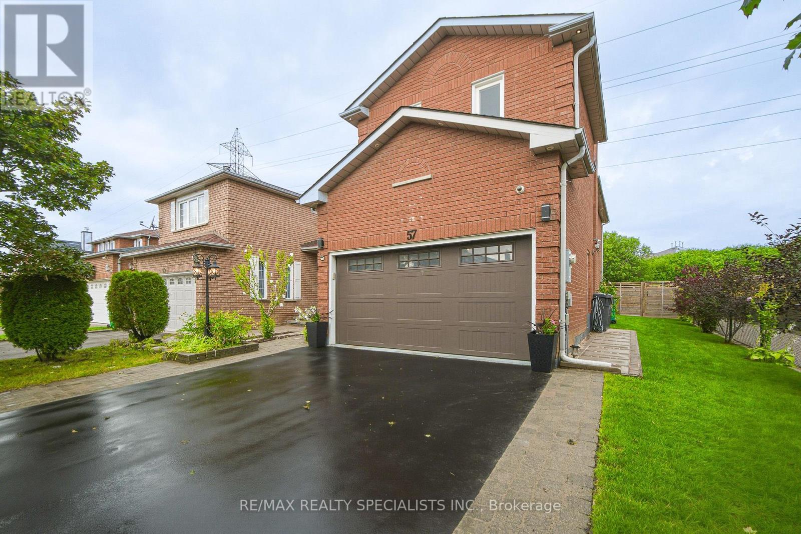 57 Pennsylvania Avenue, Brampton, Ontario  L6Y 4P3 - Photo 4 - W13763600