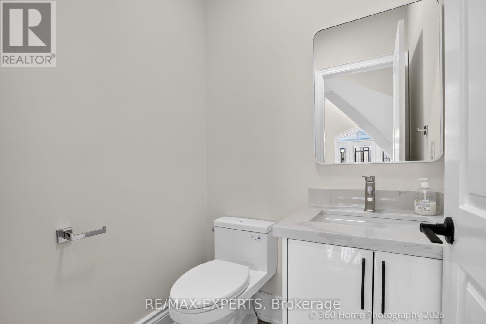 38a Marcia Avenue, Toronto, Ontario  M6B 2Y5 - Photo 11 - W13763608