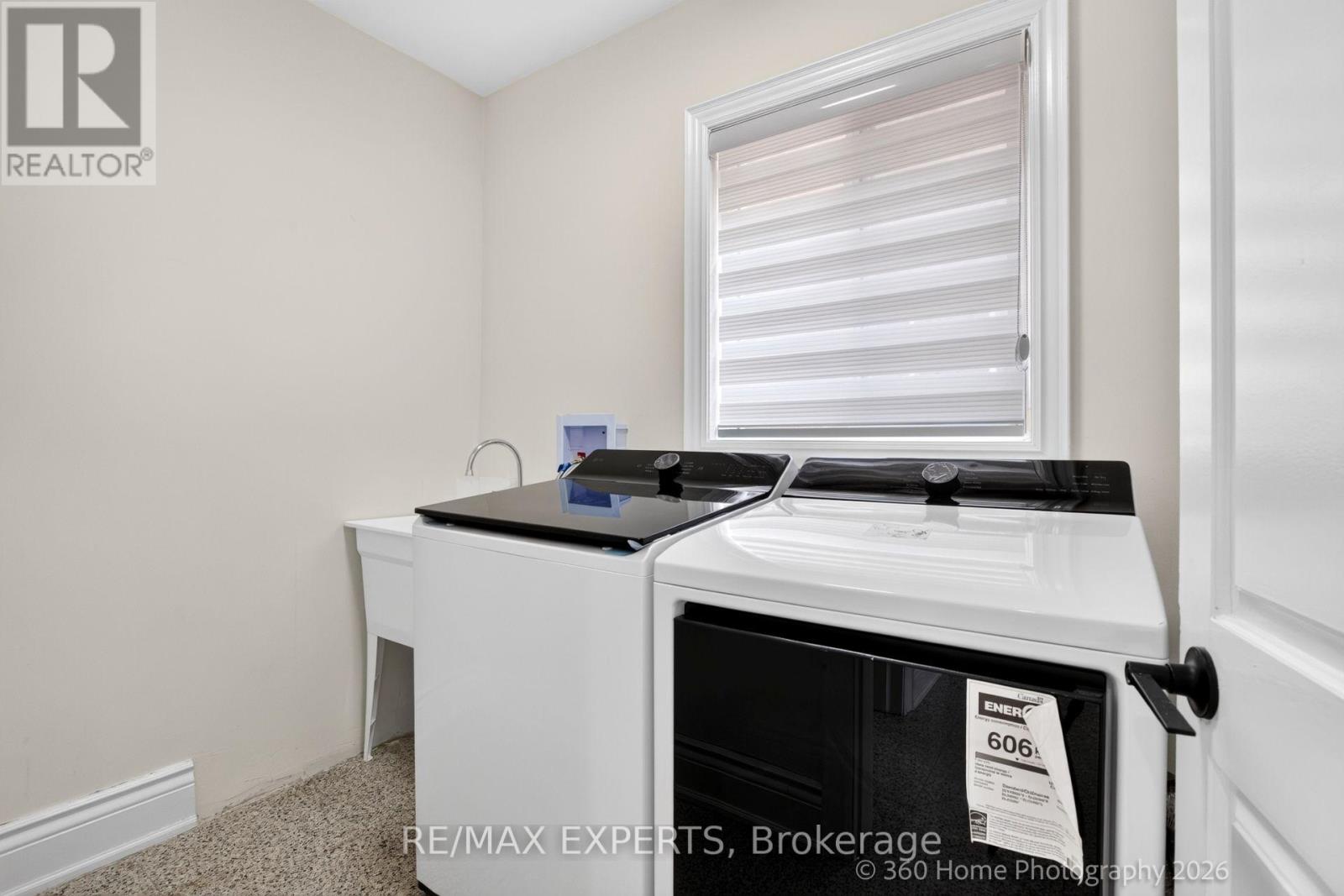 38a Marcia Avenue, Toronto, Ontario  M6B 2Y5 - Photo 12 - W13763608
