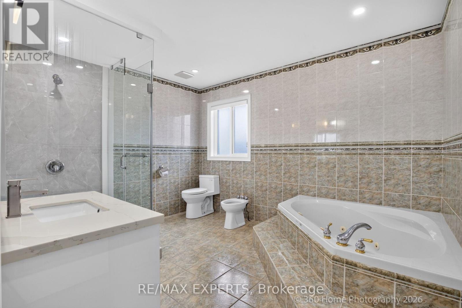 38a Marcia Avenue, Toronto, Ontario  M6B 2Y5 - Photo 17 - W13763608