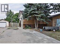 49 Meadowlark Boulevard N, Lethbridge, Alberta