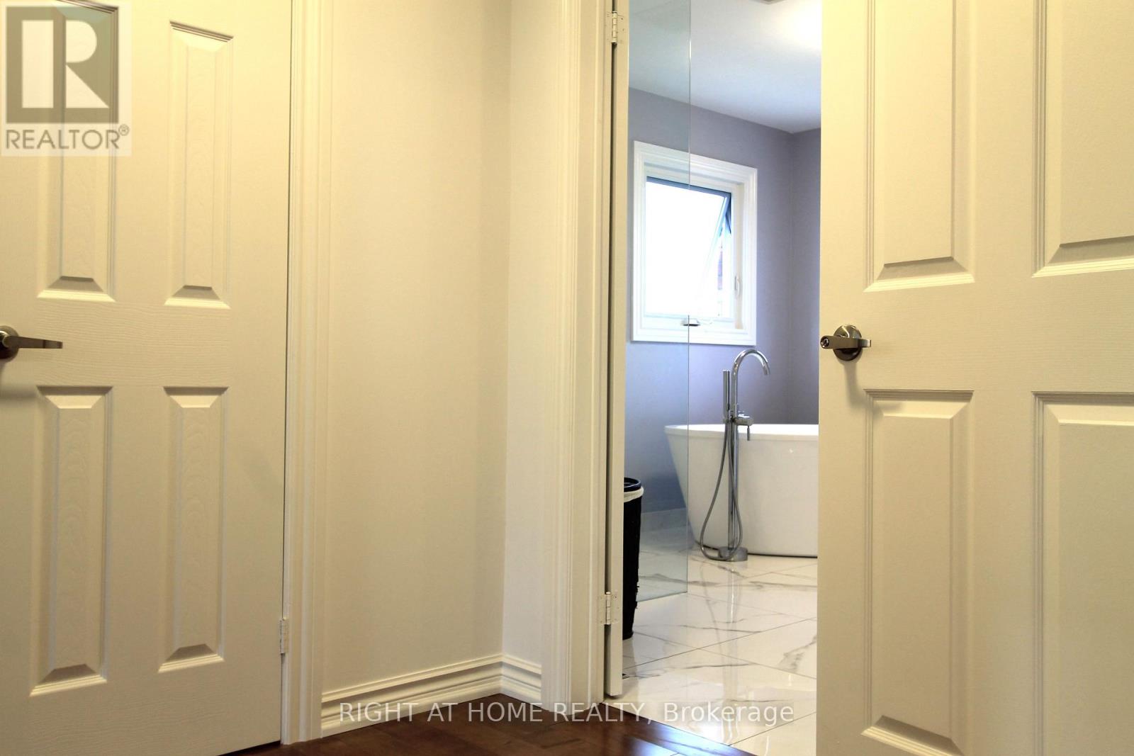 4 Kirkland Court, Richmond Hill, Ontario  L4C 9H3 - Photo 21 - N13758132