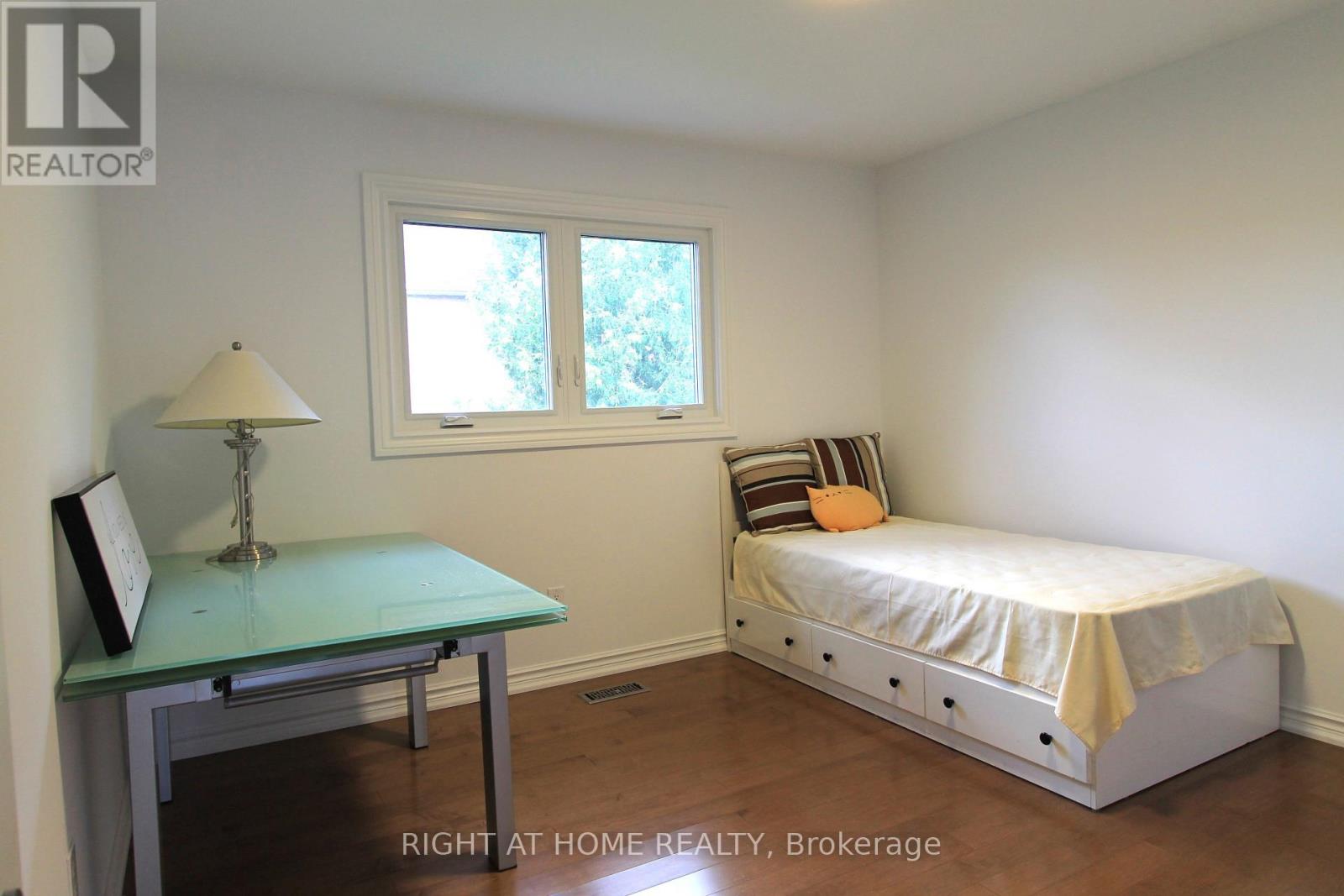 4 Kirkland Court, Richmond Hill, Ontario  L4C 9H3 - Photo 34 - N13758132