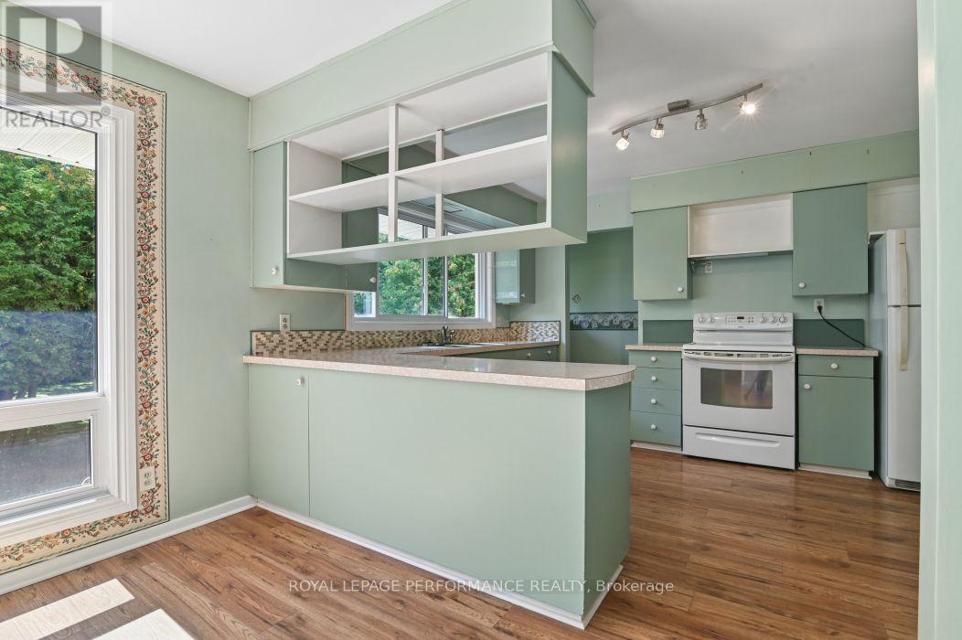 18 Honey Gables Drive, Ottawa, Ontario  K1V 1H5 - Photo 10 - X13763636