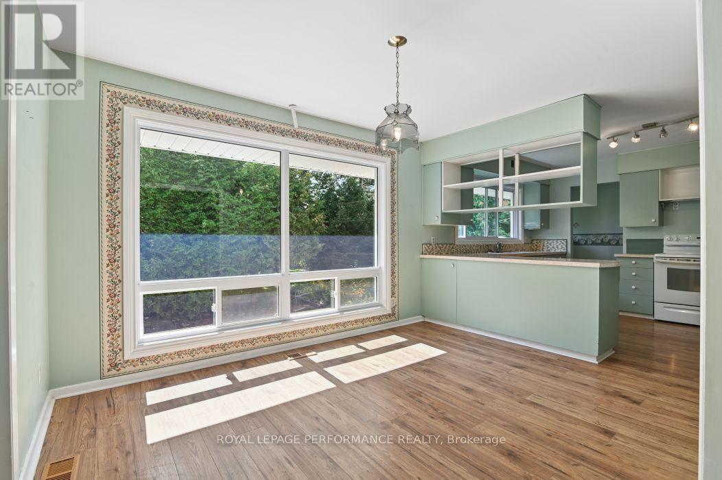18 Honey Gables Drive, Ottawa, Ontario K1V 1H5 - Photo 7 - X13763636