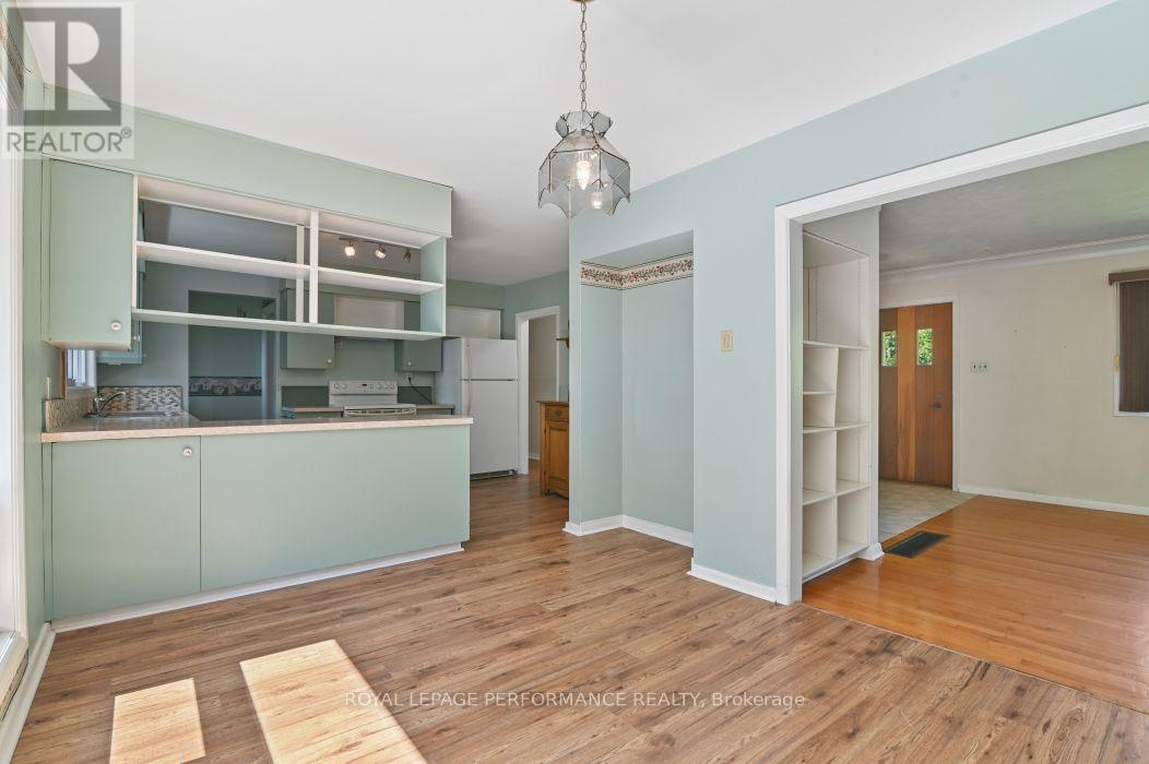 18 Honey Gables Drive, Ottawa, Ontario  K1V 1H5 - Photo 8 - X13763636