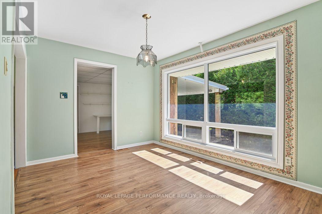 18 Honey Gables Drive, Ottawa, Ontario  K1V 1H5 - Photo 9 - X13763636