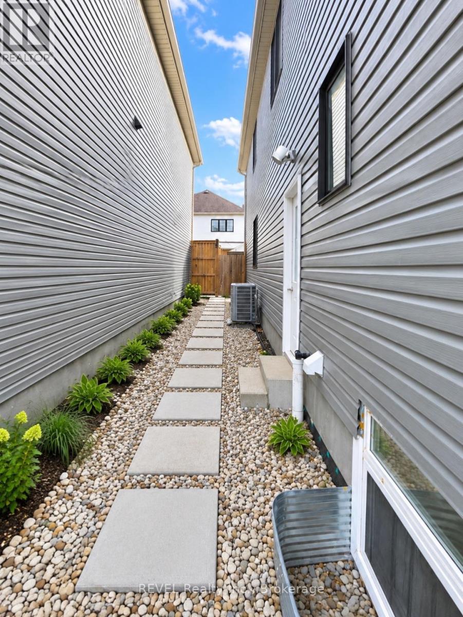 8008 Blue Ash Lane, Niagara Falls, Ontario  L2H 0N9 - Photo 12 - X13763642