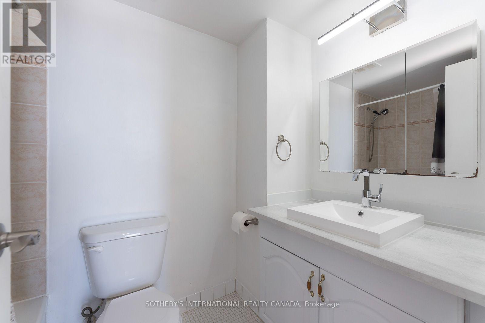 706 - 60 Pavane Linkway Way, Toronto, Ontario  M3C 2Y6 - Photo 18 - C13763634