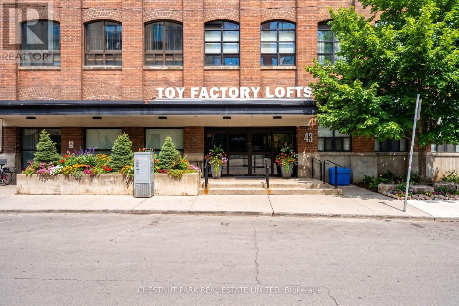 401 - 43 HANNA AVENUE, Toronto, Ontario