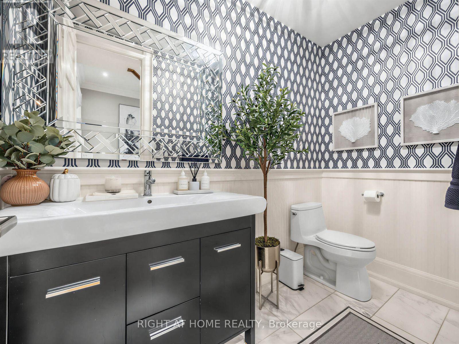 189 Stibbard Avenue, Toronto, Ontario  M4P 2C4 - Photo 12 - C13763692
