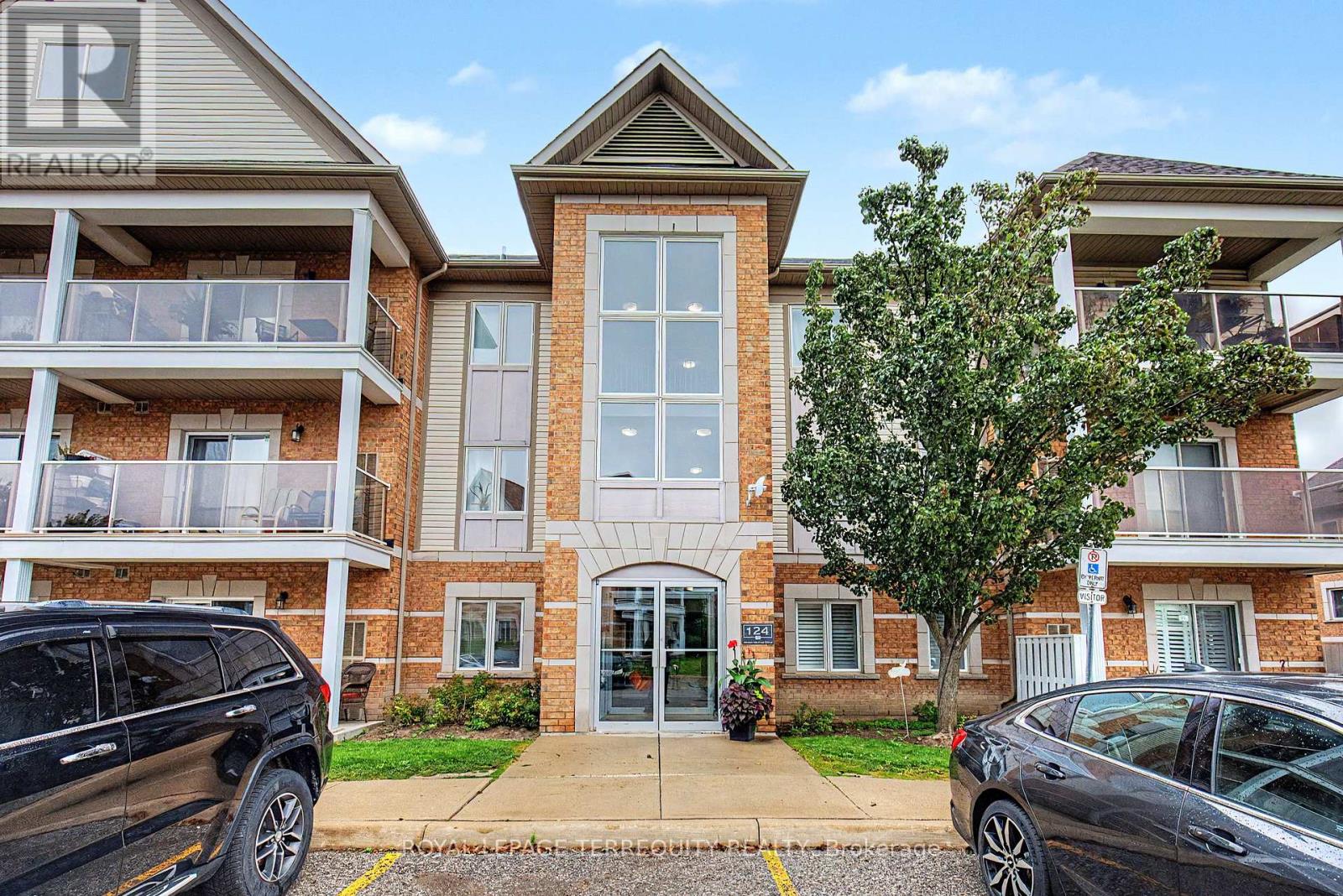 309 - 124 ASPEN SPRINGS DRIVE, Clarington, Ontario
