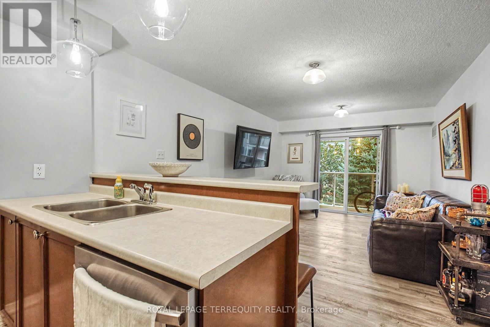 309 - 124 Aspen Springs Drive, Clarington, Ontario L1C 0G8 - Photo 12 - E13763674