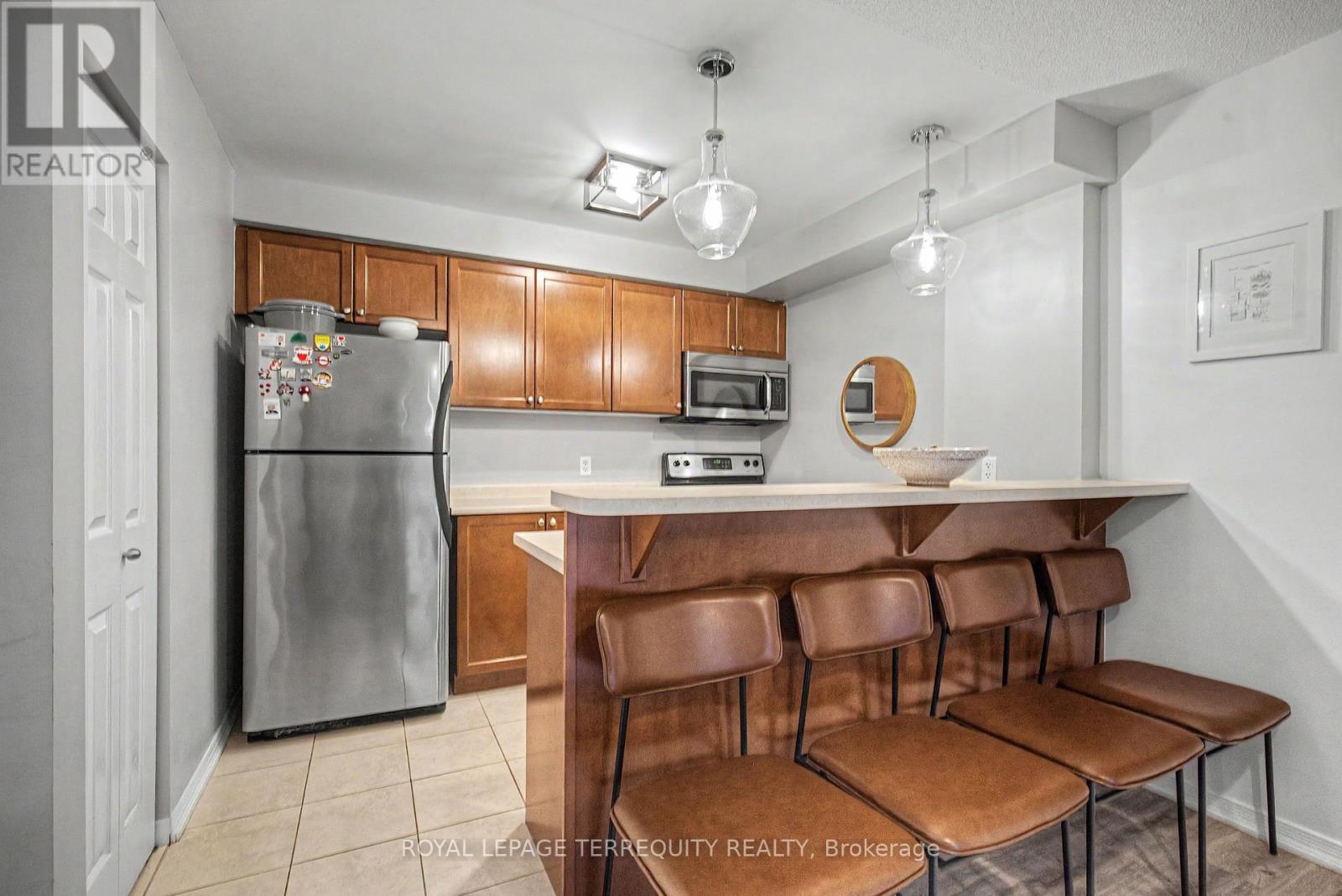 309 - 124 Aspen Springs Drive, Clarington, Ontario L1C 0G8 - Photo 9 - E13763674