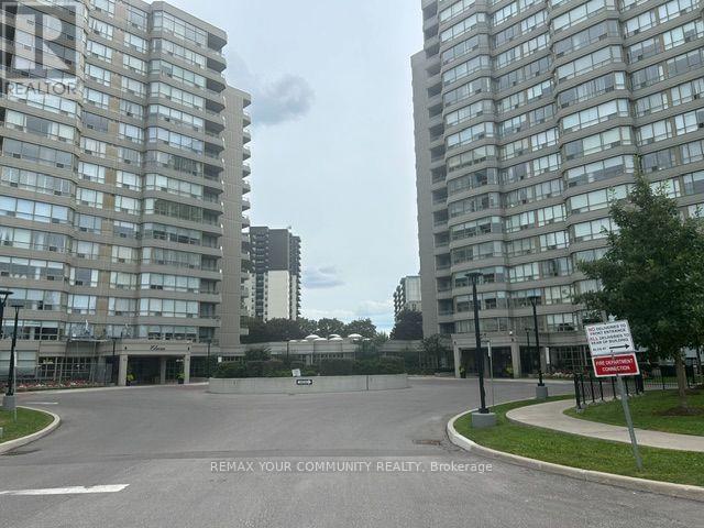 310 - 7 Townsgate Drive, Vaughan, Ontario  L4J 7Z9 - Photo 4 - N13763676