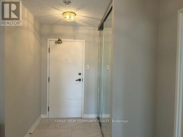 310 - 7 Townsgate Drive, Vaughan, Ontario  L4J 7Z9 - Photo 7 - N13763676