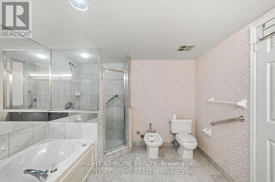 803 - 610 Bullock Drive, Markham, Ontario  L3R 0G1 - Photo 18 - N13763690