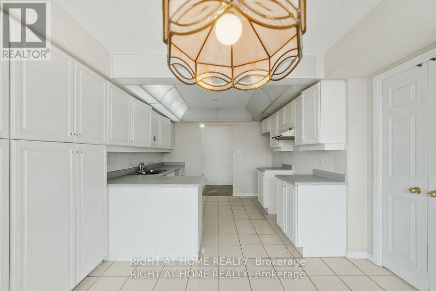 803 - 610 Bullock Drive, Markham, Ontario  L3R 0G1 - Photo 27 - N13763690