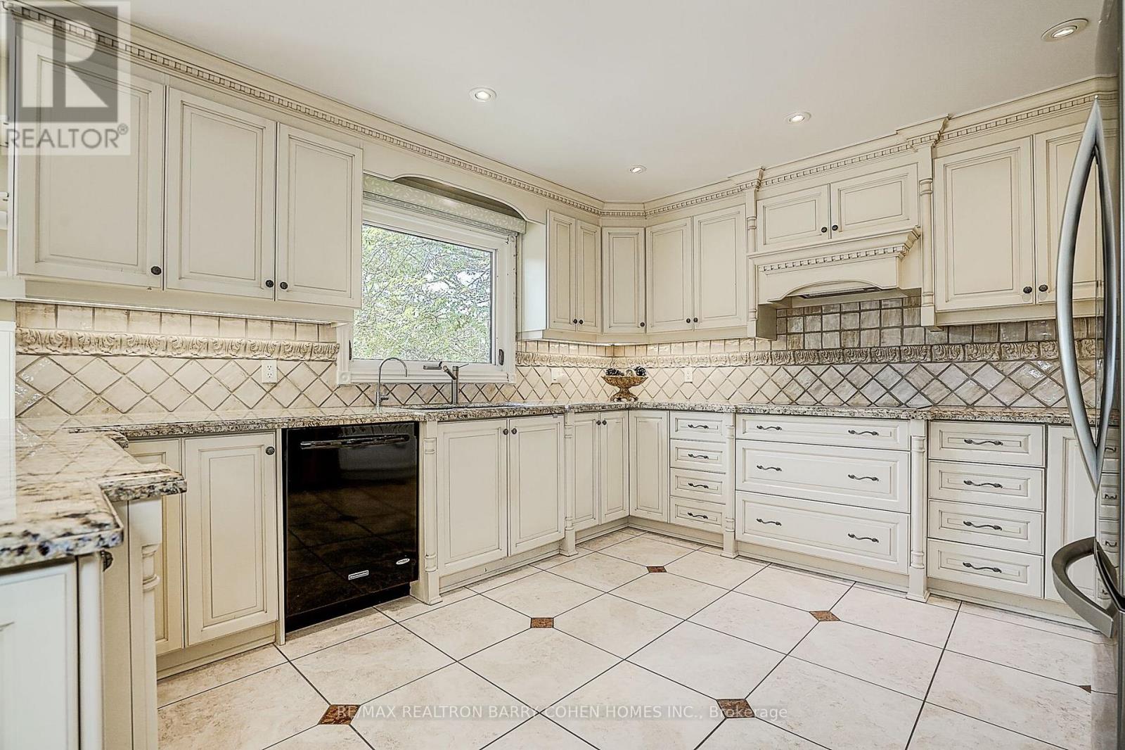 44 Prince Edward Boulevard, Markham, Ontario  L3T 7G1 - Photo 19 - N13763706