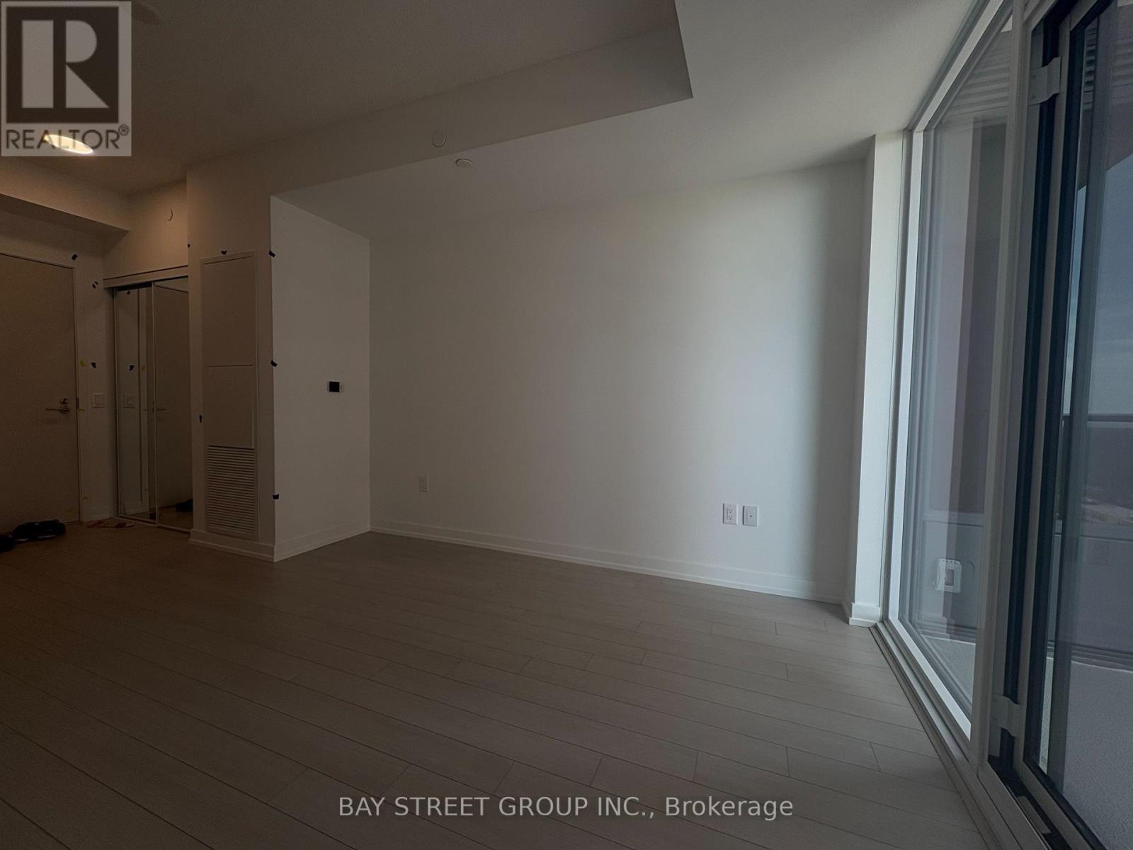 2022 - 4010 Eglinton Avenue W, Toronto, Ontario  M9A 0G5 - Photo 12 - W13763678