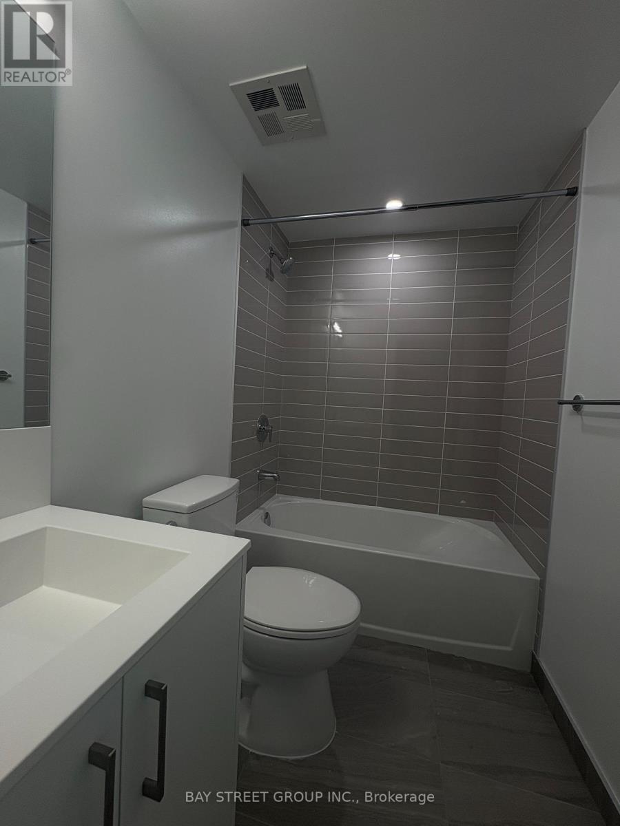 2022 - 4010 Eglinton Avenue W, Toronto, Ontario  M9A 0G5 - Photo 17 - W13763678