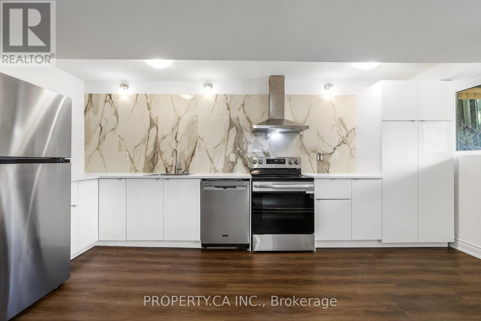 2 - 121 Melrose Street, Toronto, Ontario  M8Y 1B4 - Photo 2 - W13763704