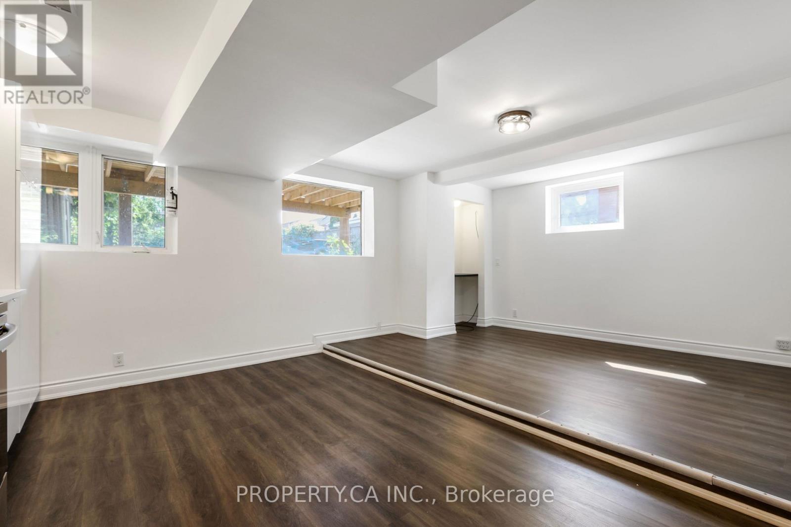 2 - 121 Melrose Street, Toronto, Ontario  M8Y 1B4 - Photo 6 - W13763704