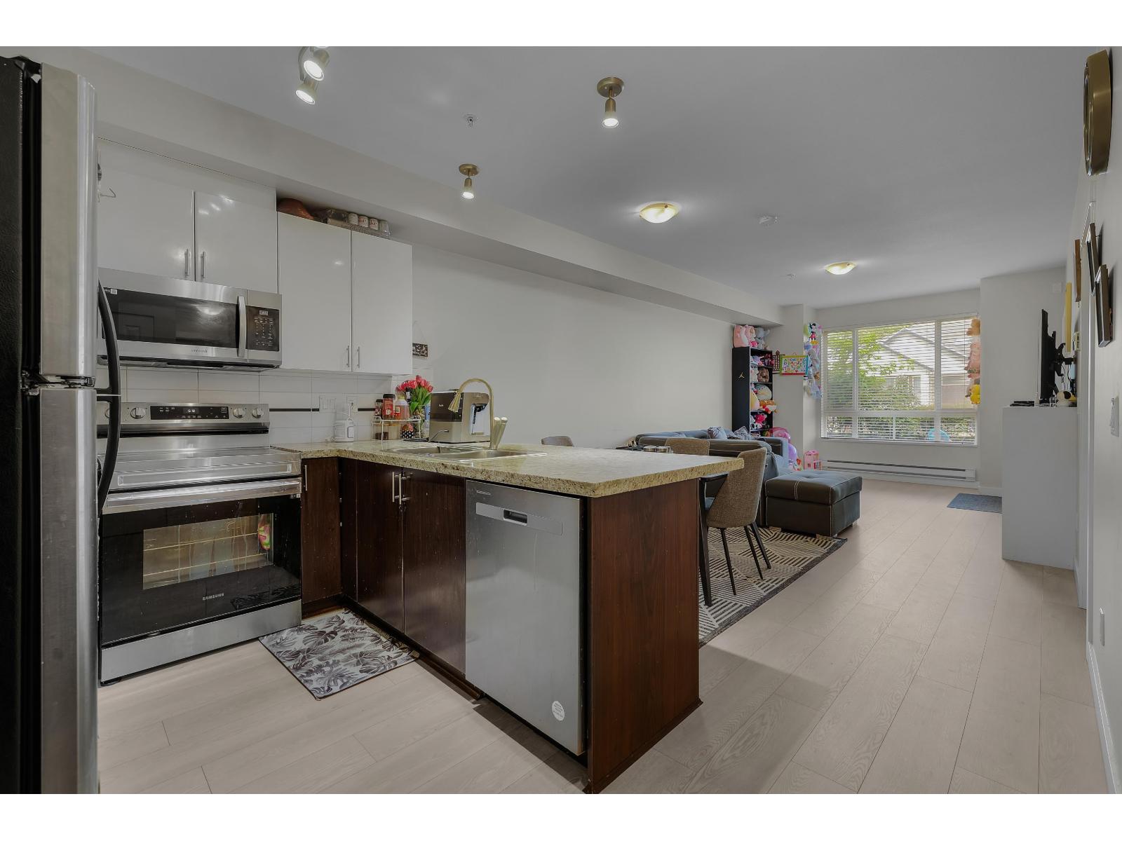 102 14960 102a Avenue, Surrey, British Columbia  V3R 6A3 - Photo 8 - R3162569