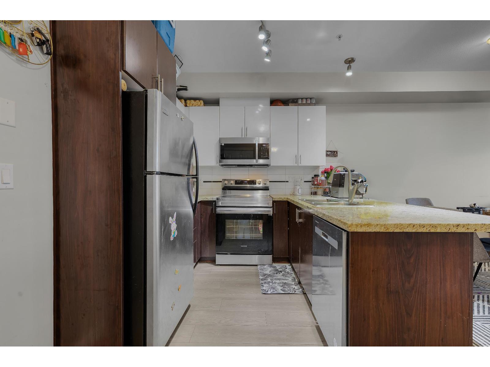 102 14960 102a Avenue, Surrey, British Columbia  V3R 6A3 - Photo 9 - R3162569