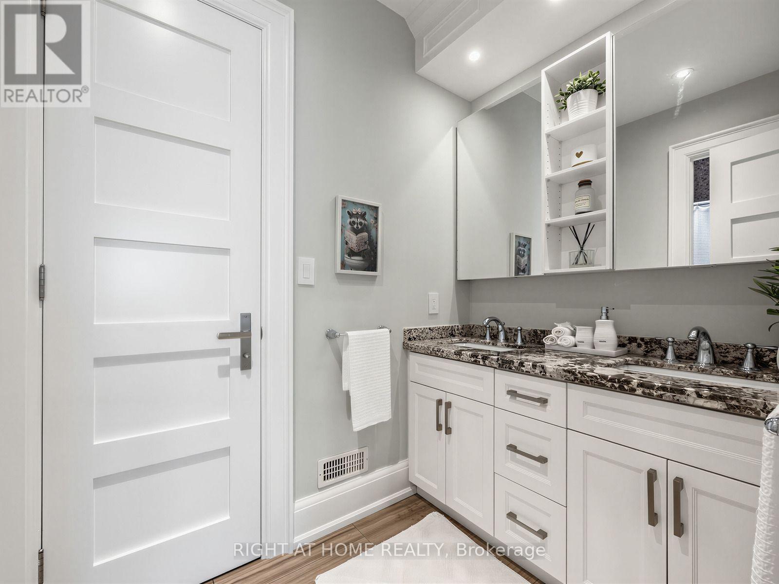 189 Stibbard Avenue, Toronto, Ontario  M4P 2C4 - Photo 25 - C13763692