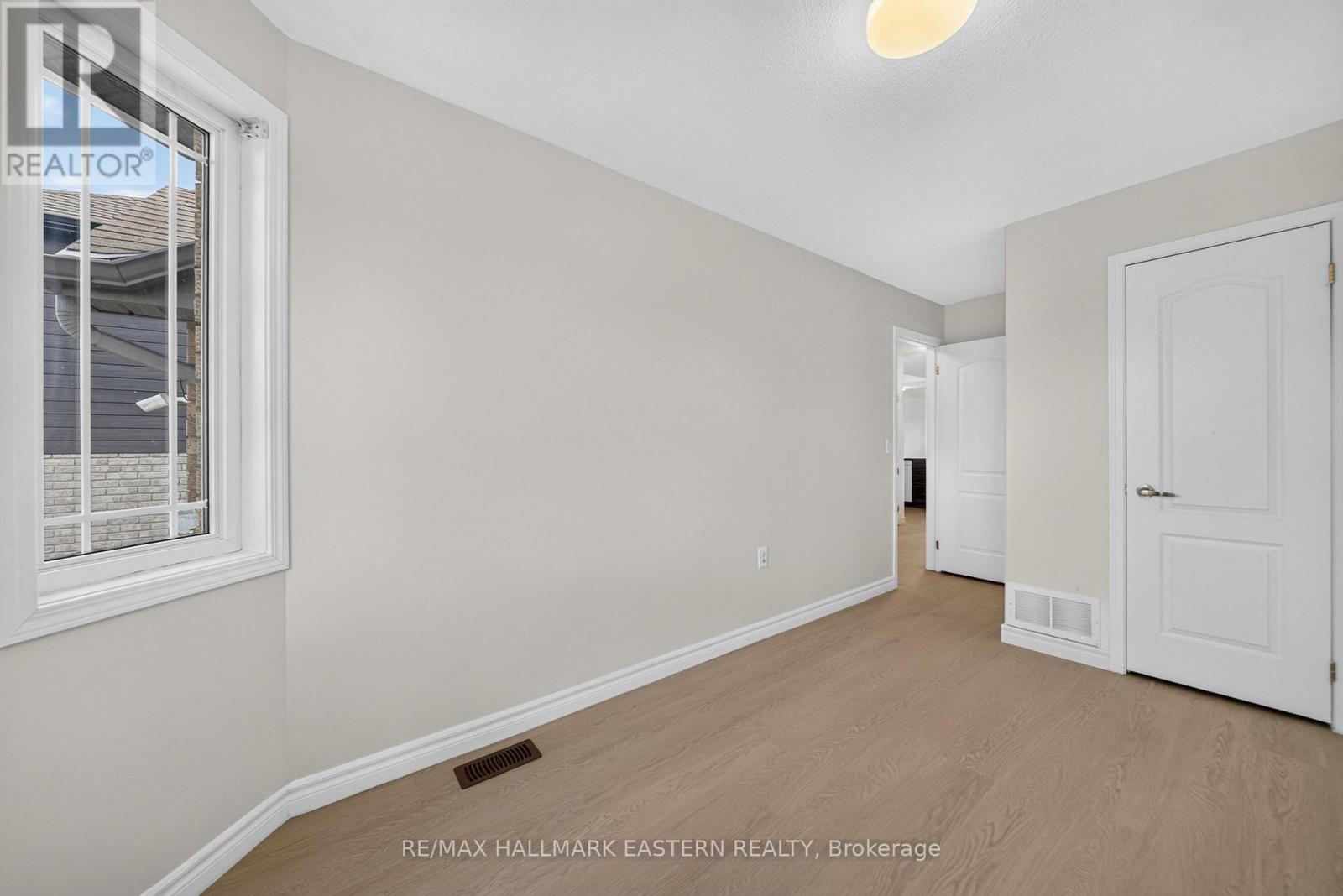 656 Clancy Crescent, Peterborough, Ontario  K9K 2S3 - Photo 4 - X13759724
