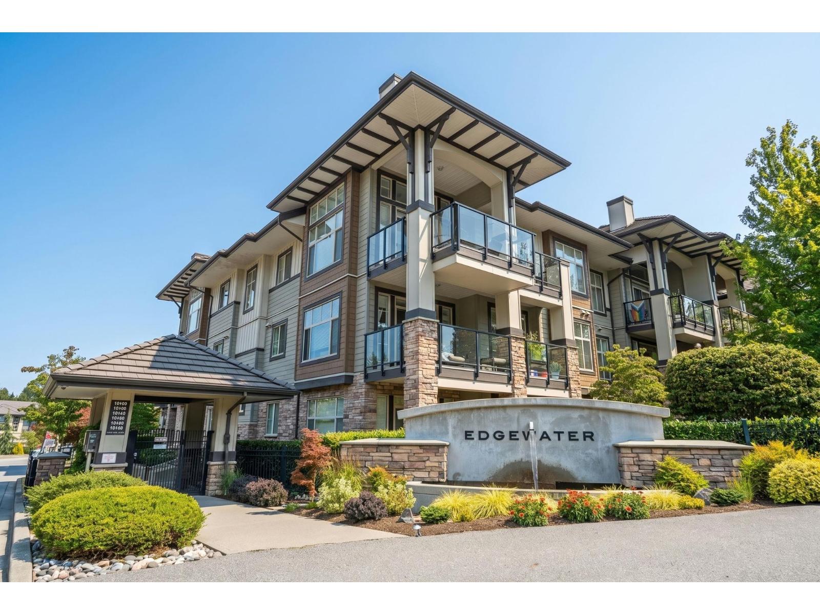 108 15195 36 AVENUE, surrey, British Columbia