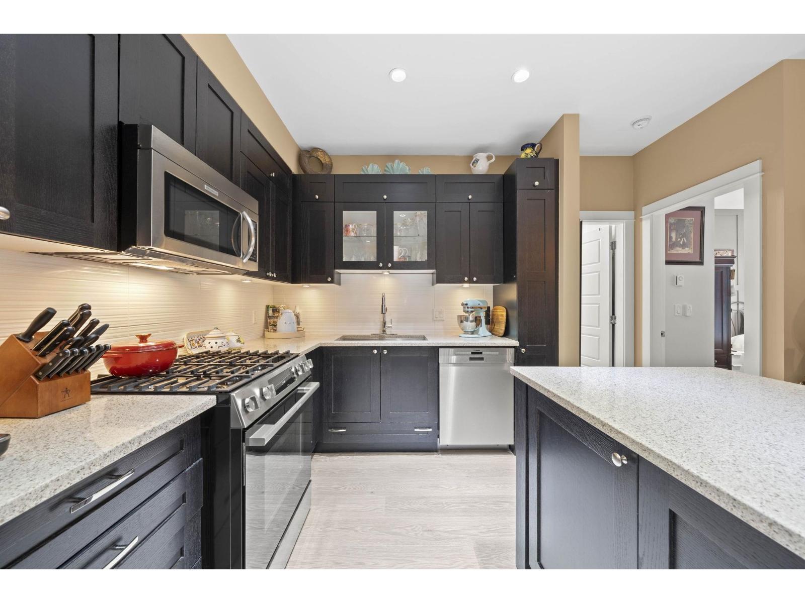 108 15195 36 Avenue, Surrey, British Columbia  V3Z 4R3 - Photo 6 - R3163691