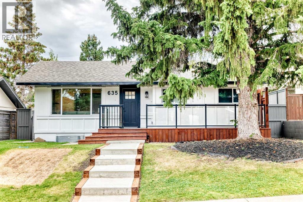 635 104 Avenue SW, Calgary, Alberta  T2W 0A4 - Photo 1 - A2342797