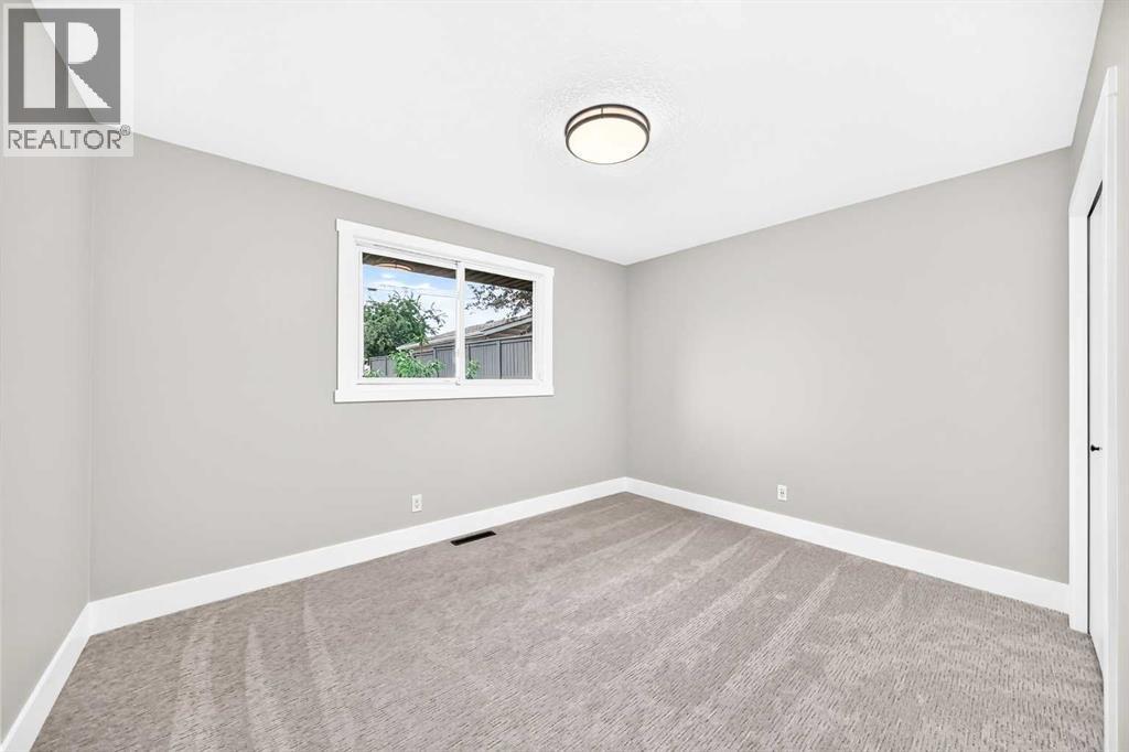 635 104 Avenue SW, Calgary, Alberta  T2W 0A4 - Photo 23 - A2342797
