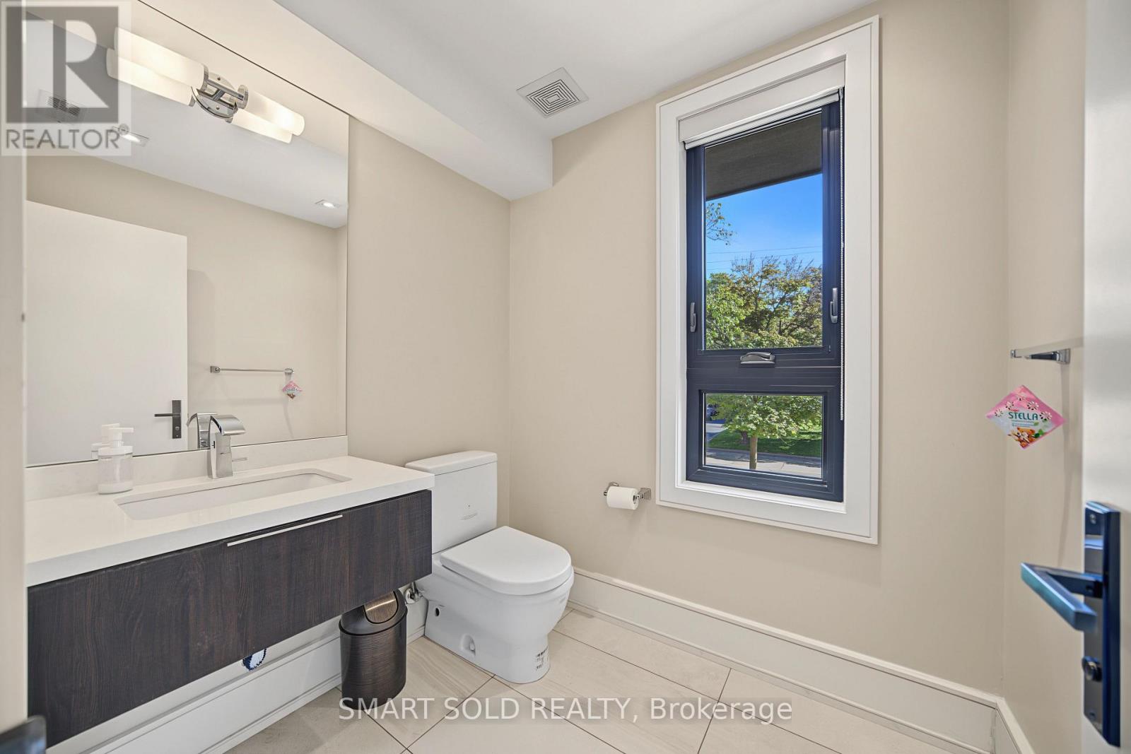 588 Conacher Drive, Toronto, Ontario  M2M 3M8 - Photo 23 - C13763720