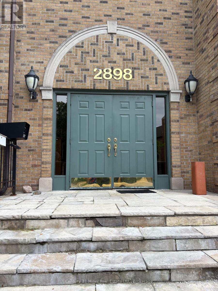 102 - 2898 SOUTH SHERIDAN WAY, Oakville, Ontario