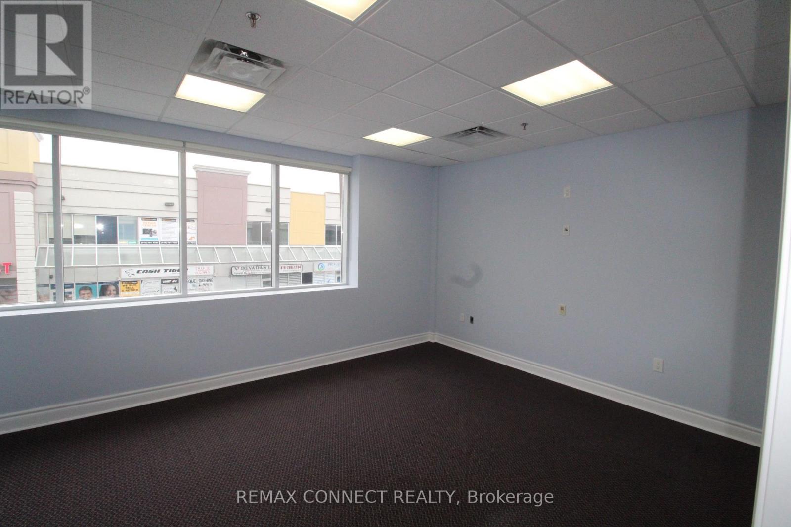 Unit #15 Upper Floor - 1415 Kennedy Road, Toronto, Ontario  M1P 2L6 - Photo 6 - E13763724