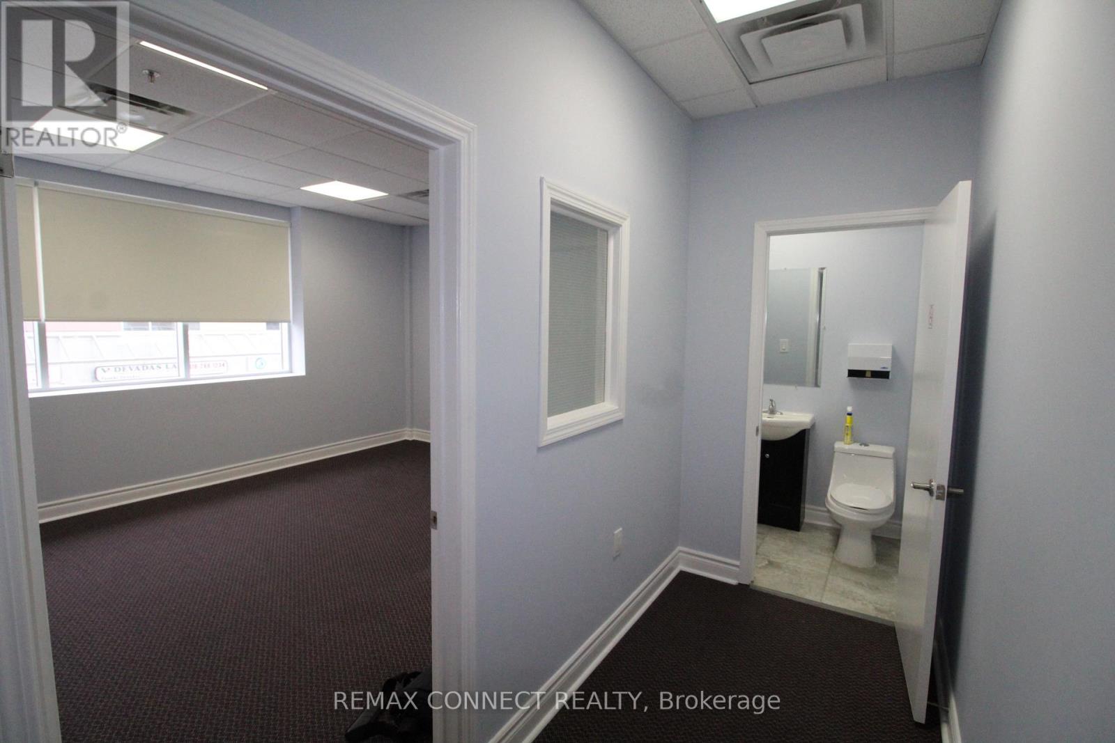 Unit #15 Upper Floor - 1415 Kennedy Road, Toronto, Ontario  M1P 2L6 - Photo 7 - E13763724