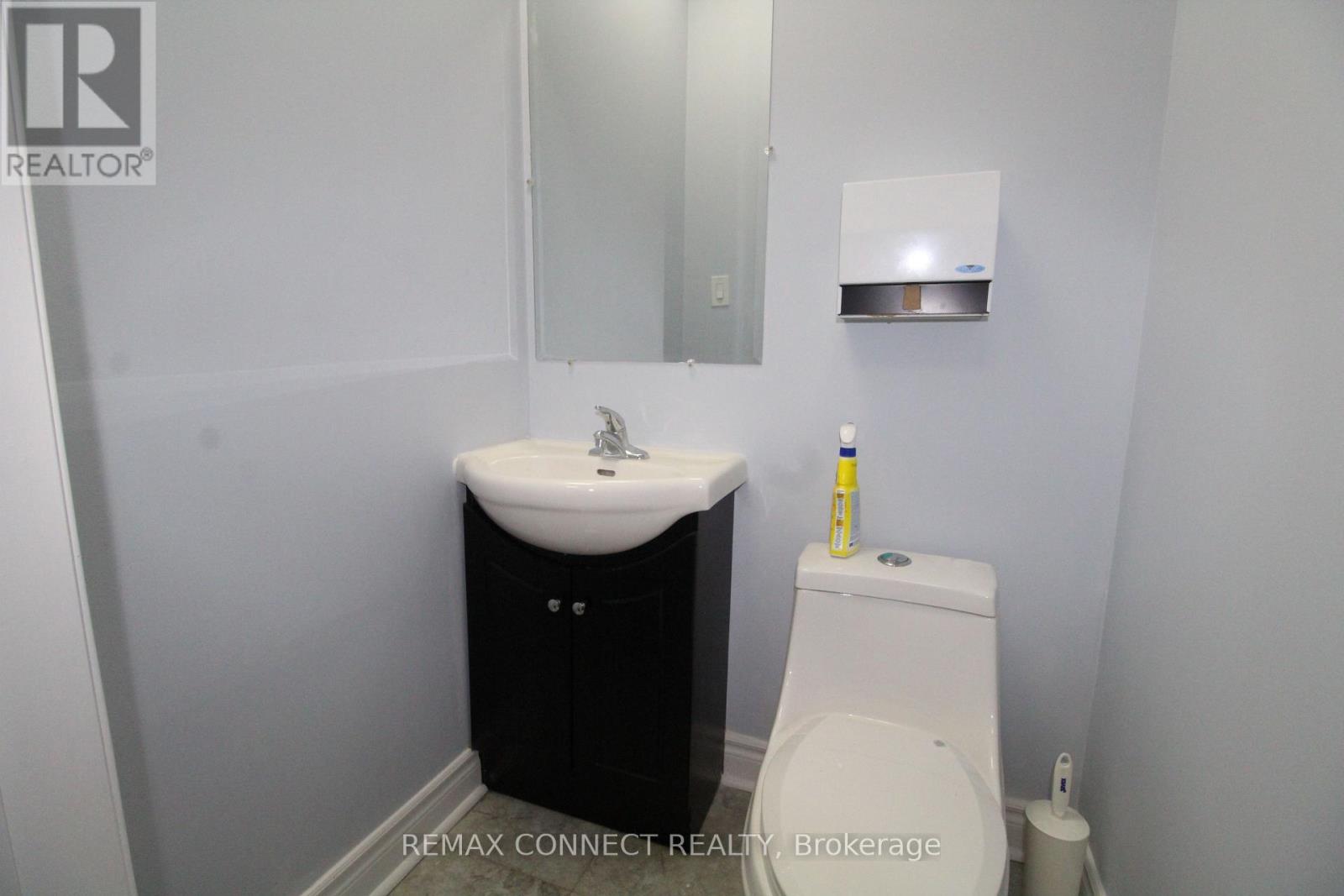 Unit #15 Upper Floor - 1415 Kennedy Road, Toronto, Ontario  M1P 2L6 - Photo 8 - E13763724