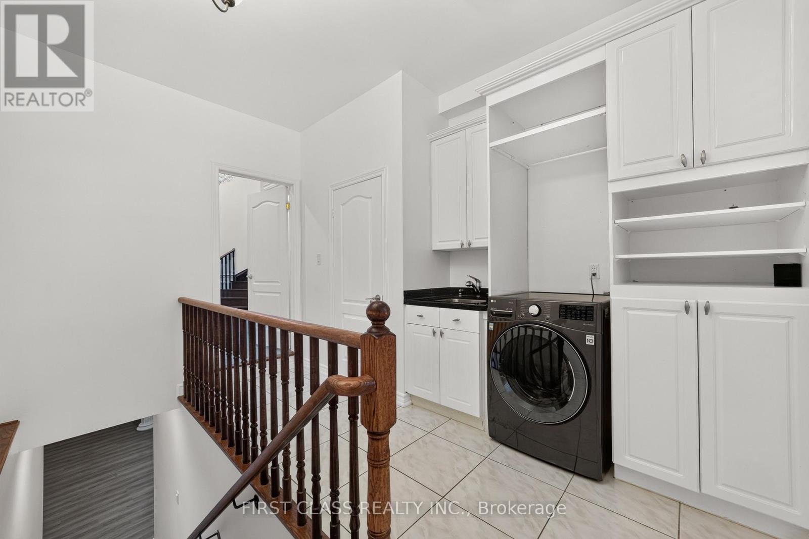 67 Black Walnut Crescent, Richmond Hill, Ontario  L4B 3S3 - Photo 19 - N13763736