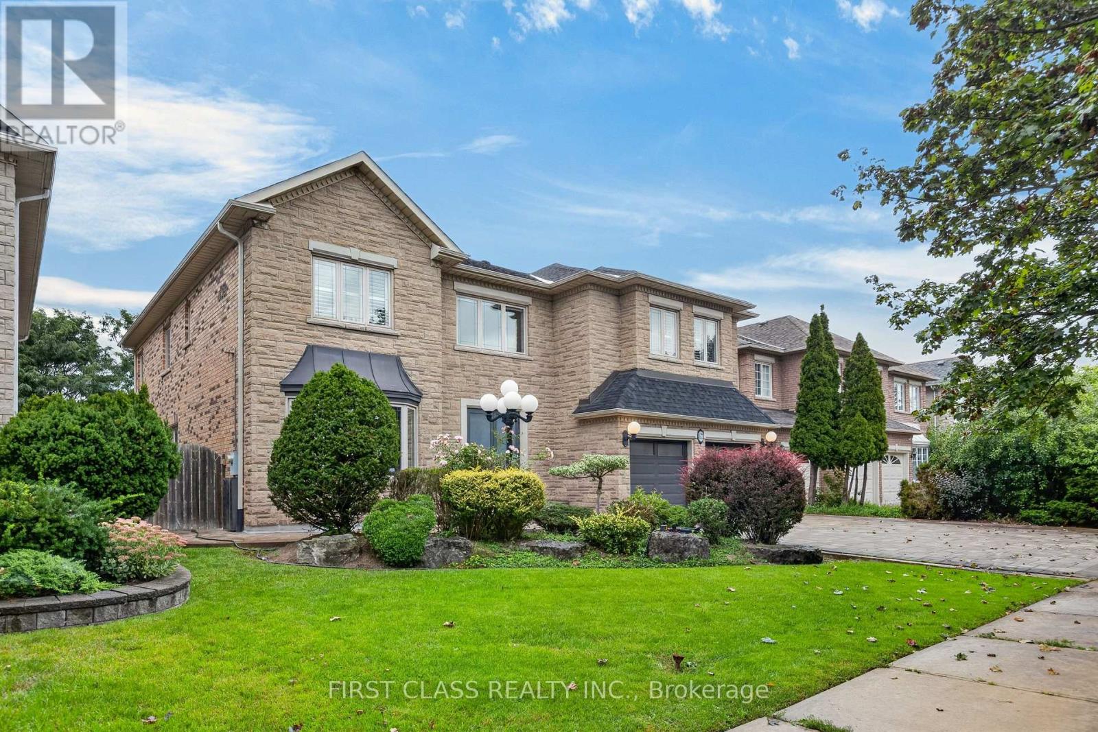 67 Black Walnut Crescent, Richmond Hill, Ontario  L4B 3S3 - Photo 47 - N13763736