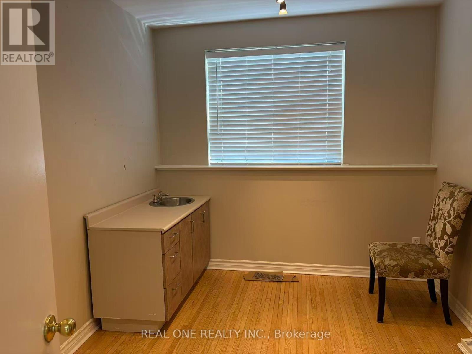 Second Floor - 1712 Lakeshore Rd Road W, Mississauga, Ontario  L2J 2K8 - Photo 3 - W13763726